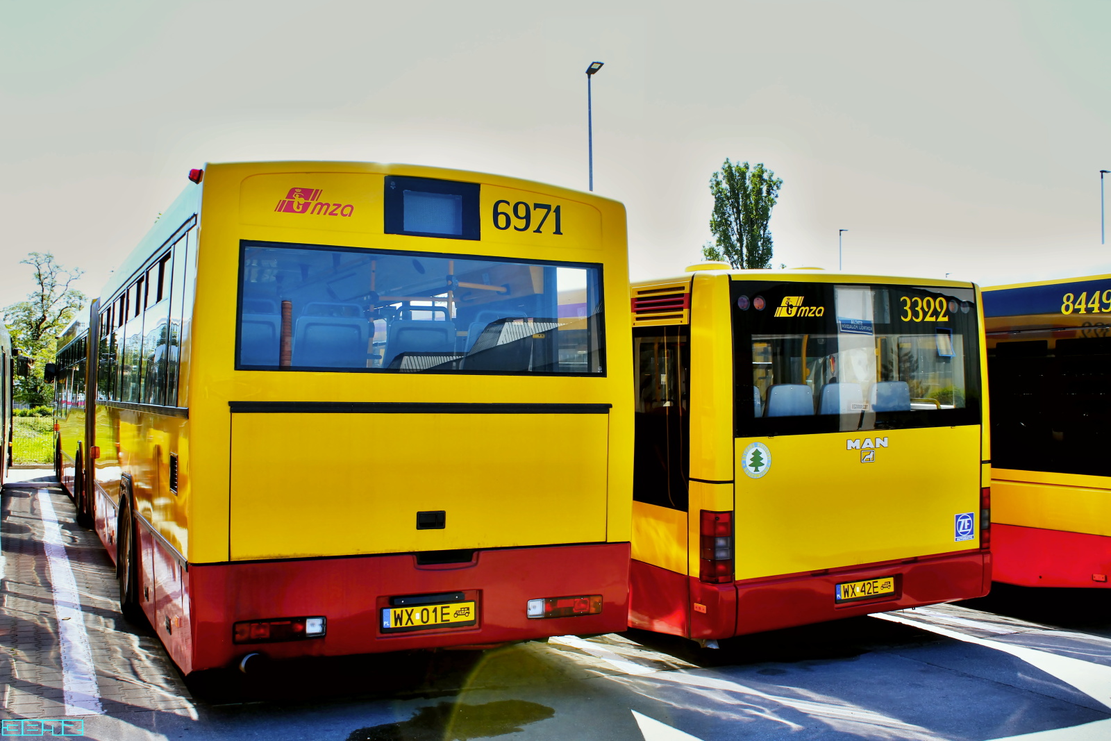 6971, 3322
Słowa kluczowe: M181M 6971 NG313 3322 ZajezdniaStalowa 2025