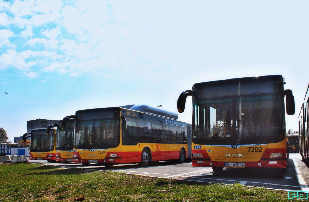 7202, 7204
Słowa kluczowe: LionsCityGCNG 7202 7204 ZajezdniaKleszczowa 2019