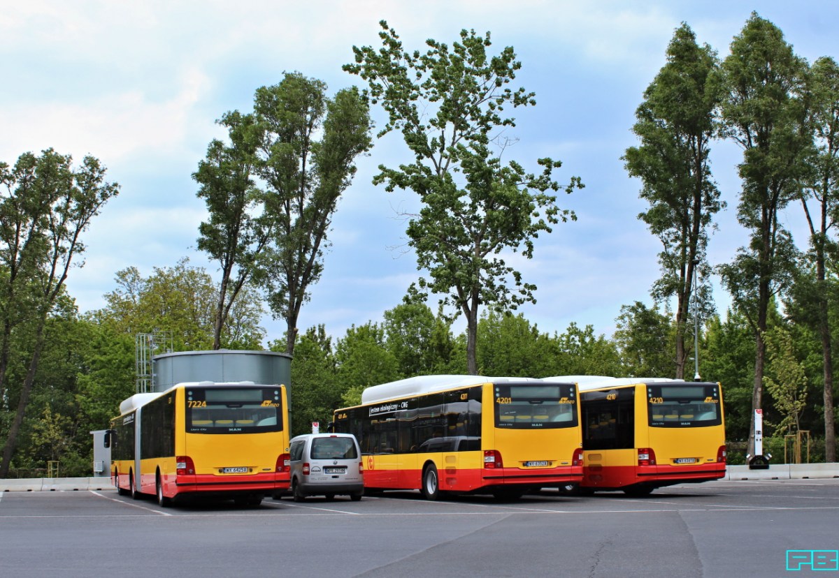 4210, 4201, 7224
Uzbrajanie nowych autobusów.
Słowa kluczowe: LionsCityCNG 4210 4201 LionsCityGCNG 7224 ZajezdniaKleszczowa 2019