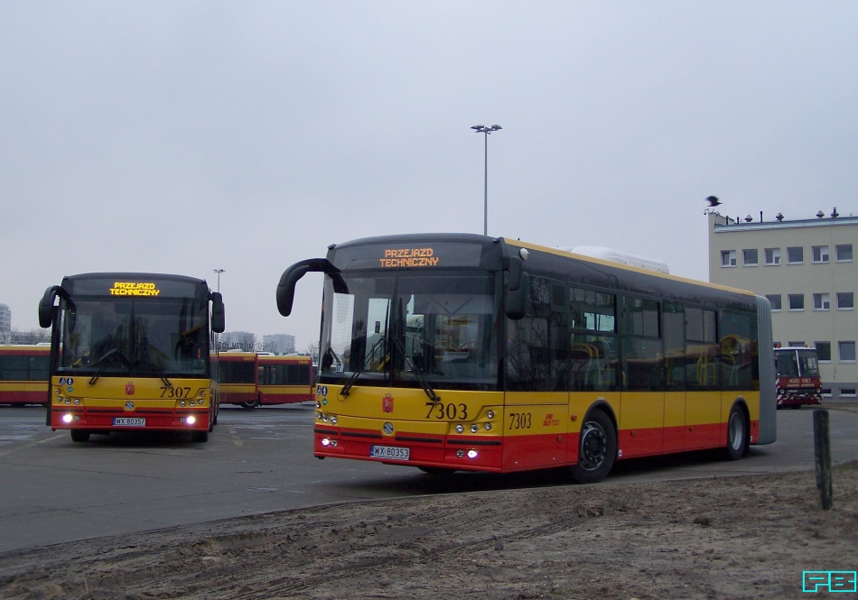 7303
Na miasto.
Słowa kluczowe: SM18LNG 7303 ZajezdniaOstrobramska 2015