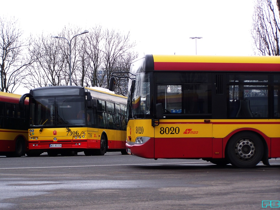 7306, 8020
Zatem dziadek przed gazowcem.
Słowa kluczowe: SM18LNG 7306 SU15 8020 ZajezdniaOstrobramska 2015