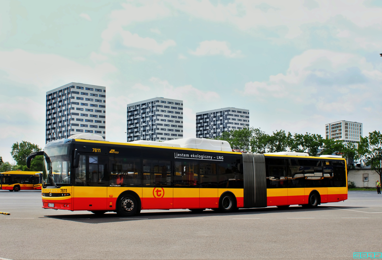 7811
Słowa kluczowe: AutosanSancity18LFLNG 7811 ZajezdniaOstrobramska 2025
