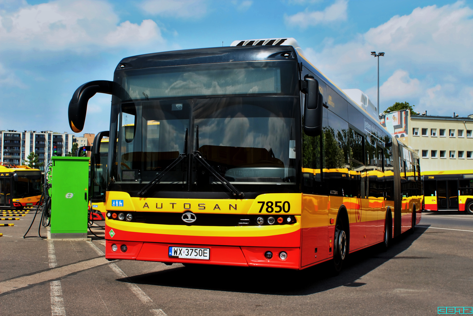 7850
Słowa kluczowe: AutosanSancity18LFLNG 7850 ZajezdniaOstrobramska 2025