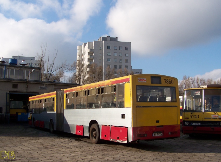 7860
Odkurzacz już w majtach
Słowa kluczowe: Jelcz M181M R6