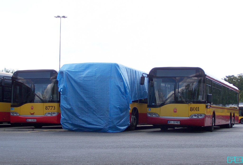 2215, 8011, 8773
Trudna to sytuacja. 
Autobus po tragicznym wypadku został przebadany. Był wbrew kilku doniesieniom w 100% sprawny. Hamulce, silnik, skrzynia biegów, układ kierowniczy i elektronika były OK, co potwierdzili biegły i policja. Tak więc zapewne zajezdnia w żaden sposób nie miała wpływu na to nieszczęśliwe zdarzenie. 
Jednak to prokurator wskaże winnego. Nam nic do tego.
 
Słowa kluczowe: ConectoG 2215 SU15 8011 8773 ZajezdniaKleszczowa 2016