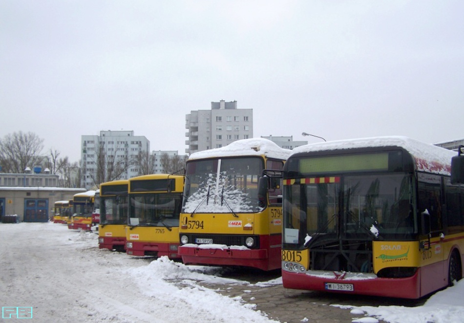 5794, 8019
Zimową porą CWS stawał się gorący od ilości napraw.
Słowa kluczowe: IK280 5794 SU15 8019 ORT 2010