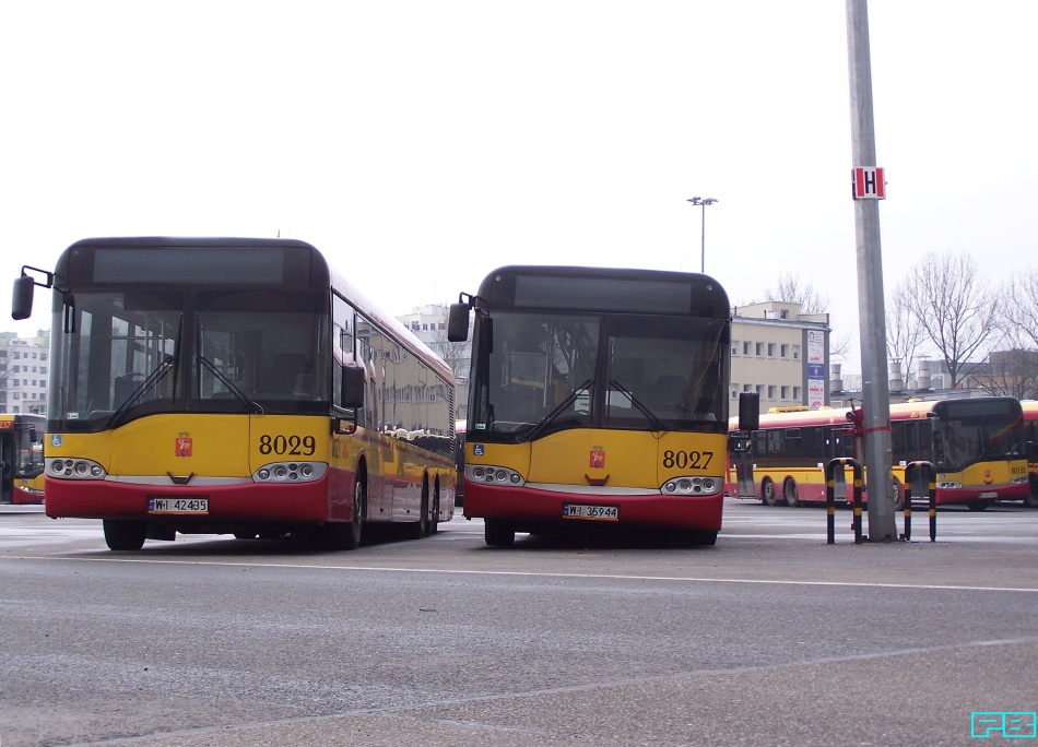 8029, 8027, 8031
Już mocno są sfatygowane.
Słowa kluczowe: SU15 8029 8027 8031 ZajezdniaOstrobramska 2015