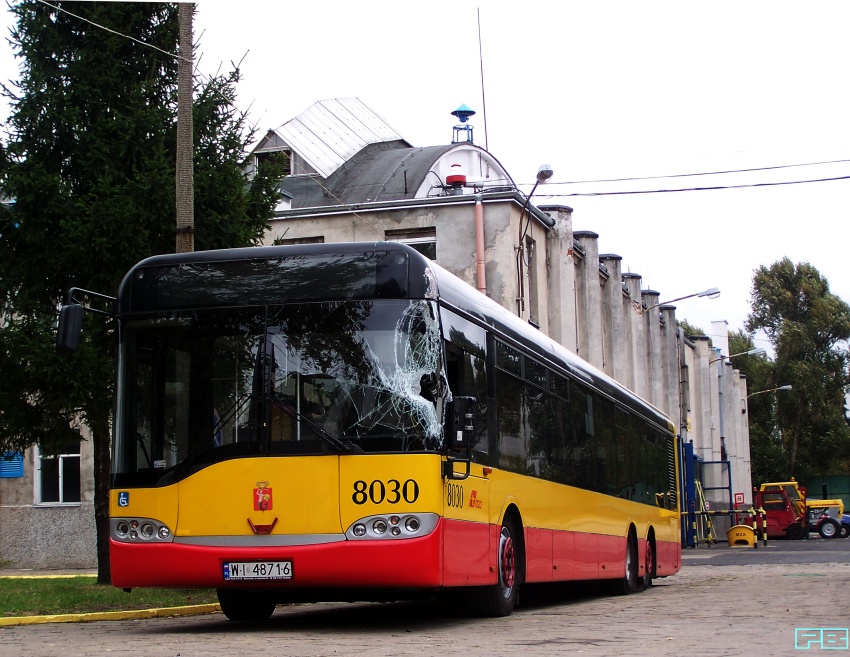 8030
Solaris po oględzinach czeka na naprawę powypadkową.
Słowa kluczowe: MZA R11 SolarisU15 8030 2012