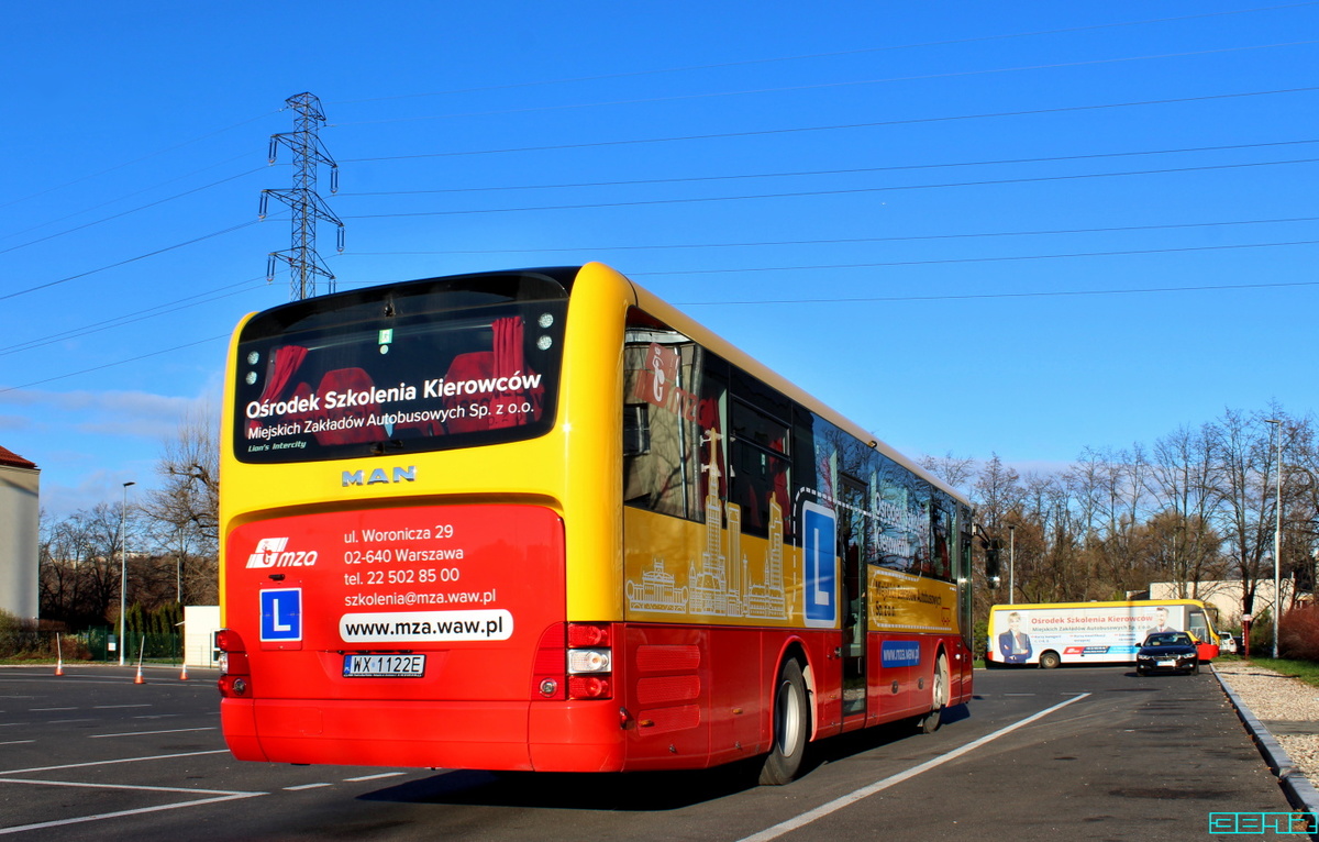 808
Przyjście nowej szkoleniówki oznacza wystawienie na sprzedaż Kapeny.
Słowa kluczowe: LionsIntercity 808 L OSK/ZajezdniaWoronicza 2021