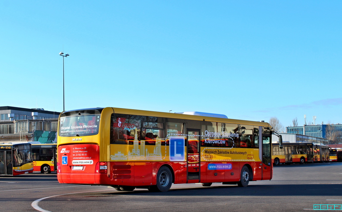 808
Na manewrach z pierwszym kursantem.
Słowa kluczowe: LionsIntercity 808 L OSK/ZajezdniaWoronicza 2021