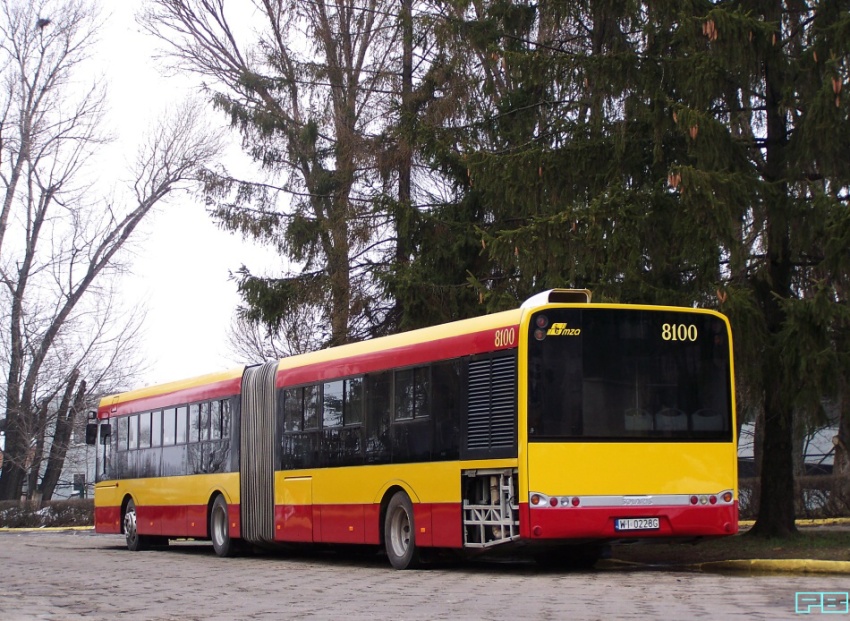 8100
Prosto spod pędzla.
Obcierka całego boku spowodowała kompleksowe malowanie pojazdu. Pasy dachowe poza jednym były całe, wyszła więc kolejna kolorystyczna hybryda...
A tak niewiele brakowało do nowych barw. Szkoda.
Słowa kluczowe: SU18 8100 ORT 2013