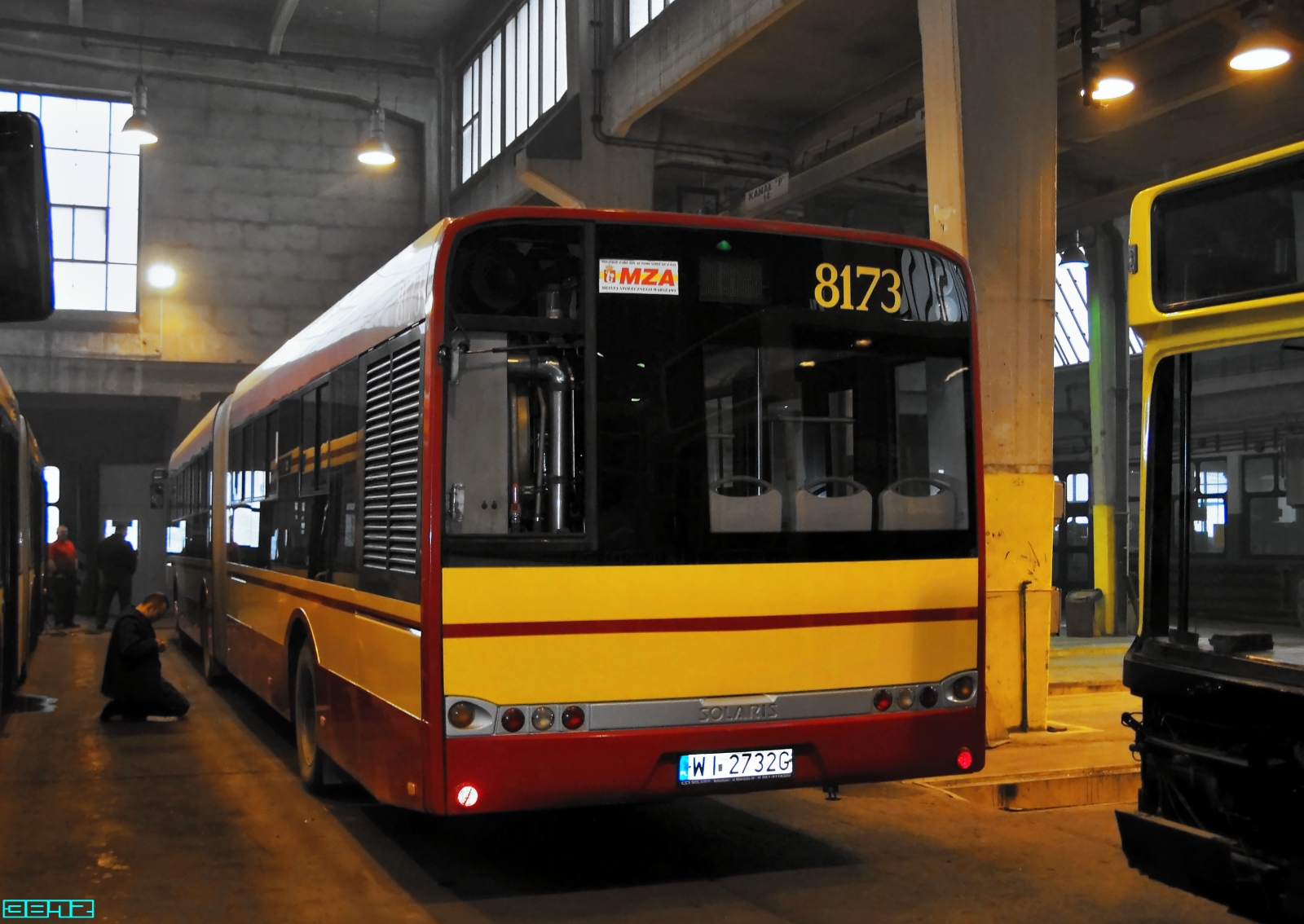 8173
Słowa kluczowe: SU18 8173 ORT 2011