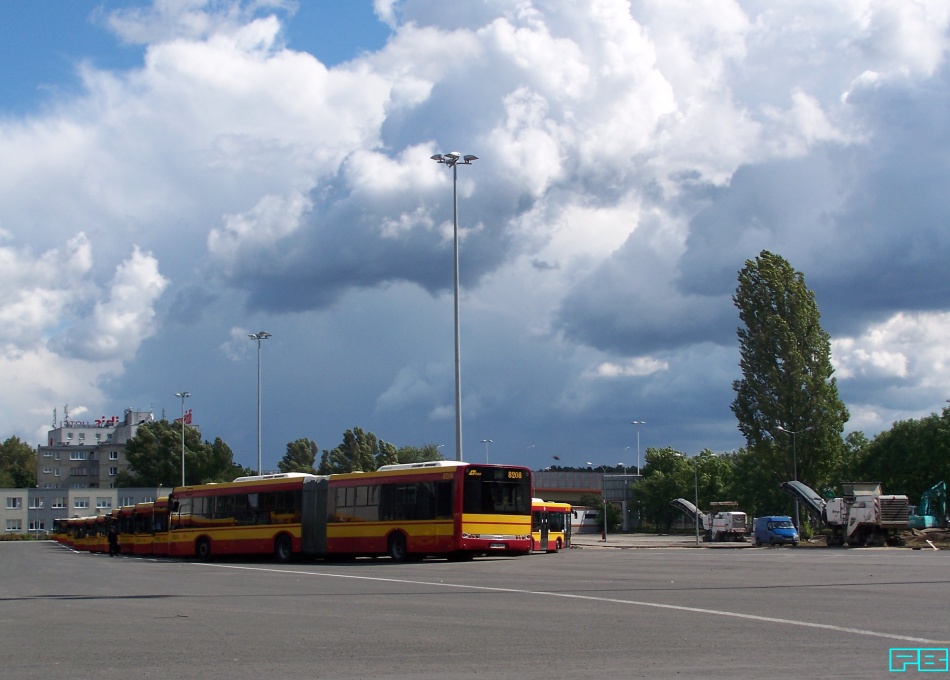 8208
Burza idzie jakby.
Słowa kluczowe: SU18 8208 ZajezdniaOstrobramska 2014