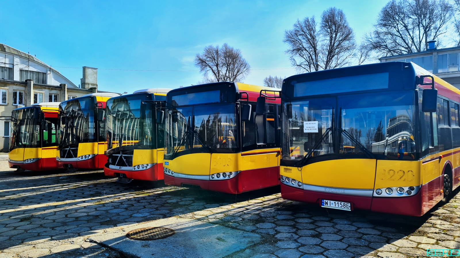 8220, 8403, 8196
Poostrobramskie wraki także czekają na recykling.
Słowa kluczowe: SU18 8220 8403 8196 ORT 2023