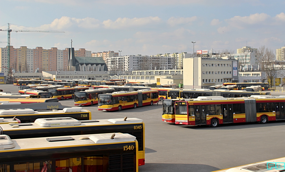 8223, 8353
Ostrobramskie klimaty.
Słowa kluczowe: SU18 8223 8353 ZajezdniaOstrobramska 2018