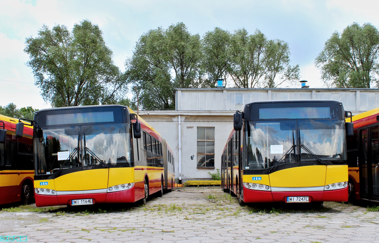 8226, 8403
Pojadą jako pomoc humanitarna. 1104 i 1408 natomiast zapewne zostaną kupione przez pewną fundację, która zamontuje w nich instalację tlenową i wykorzysta do przewozu rannych na Ukrainie.
Słowa kluczowe: SU18 8226 8403 ORT 2022