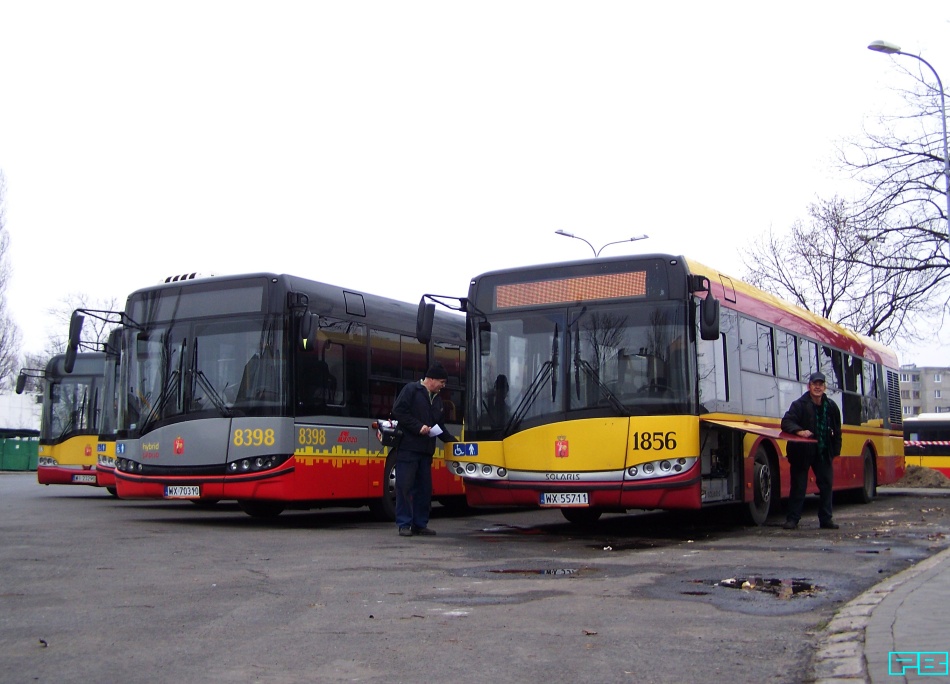 8398, 1856
Pozdrowienia dla ostrobramskich elektryków. :)
Słowa kluczowe: SU18H 8398 SU12 1856 ZajezdniaOstrobramska 2014