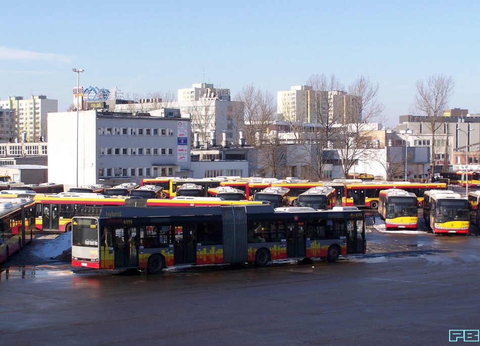 8399
Hybryda odpoczywa na Ostrobramskiej.
Słowa kluczowe: SU18H 8399 ZajezdniaOstrobramska 2014