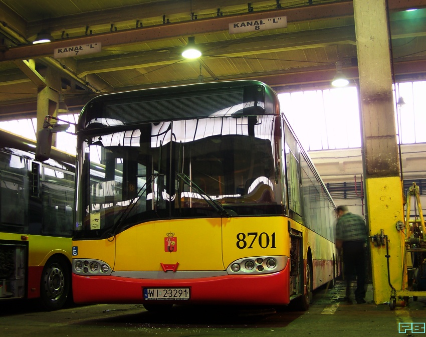 8701
Reklamacja. Zdarza się. Żółty pas zaczął się łuszczyć na spojeniu z panelami dolnymi.
Słowa kluczowe: SU15 8701 ORT 2013