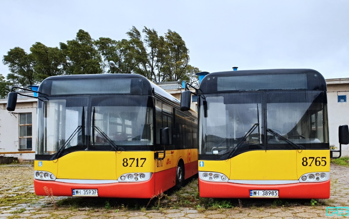 8717, 8765
Ot, i cała rezerwa udokumentowana dzisiaj w deszczu także i na kolejnych zdjęciach. Wkrótce może już jej nie być.
Słowa kluczowe: SU15 8717 8765 ORT 2019