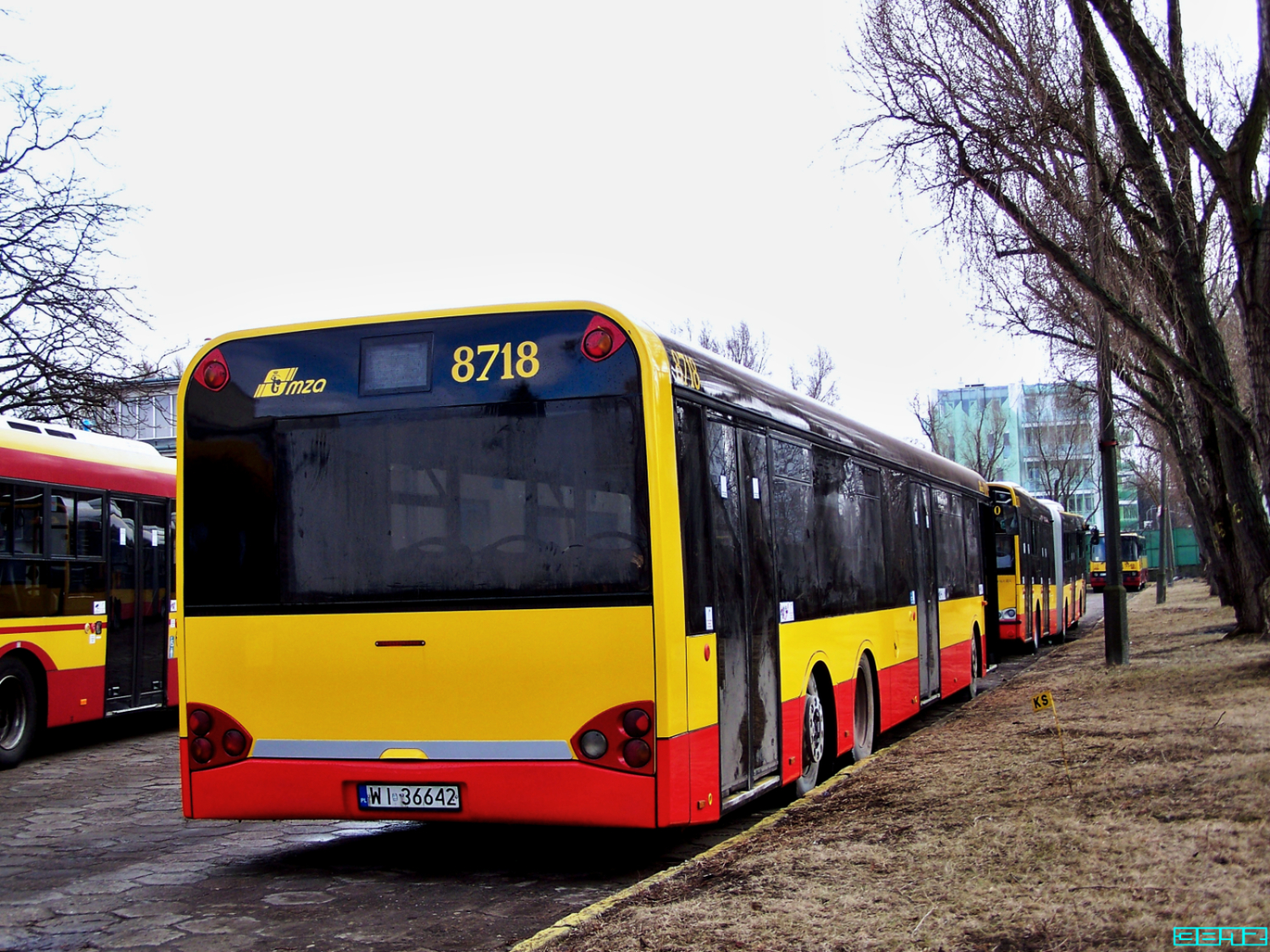 8718
Słowa kluczowe: SU15 8718 ORT 2012