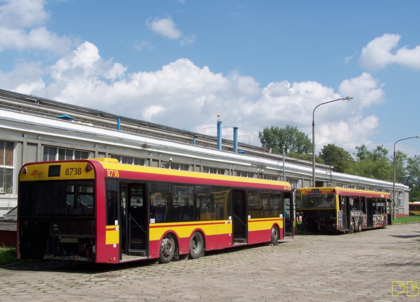 8738
W kolejce do nowego
Słowa kluczowe: Solaris U15 R7