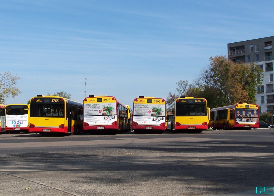 8765, 8907, 8906, 8746
Wciąż dzielnie dają radę.
Słowa kluczowe: SU15 8765 8907 8906 8746 ZajezdniaKleszczowa 2015