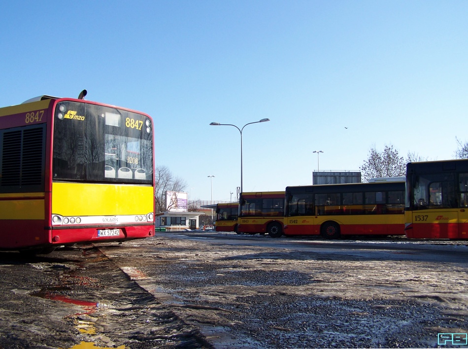 8847
Pozbawiony dystynkcji. Czyli bez paska na dupie.
Słowa kluczowe: SU18 8847 ZajezdniaOstrobramska 2014