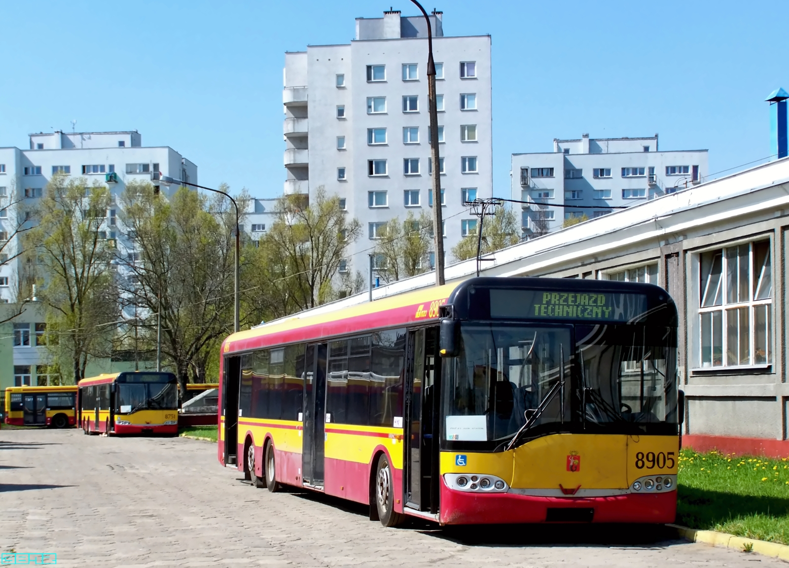 8905, 8751
Słowa kluczowe: SU15 8905 8751 ORT 2011