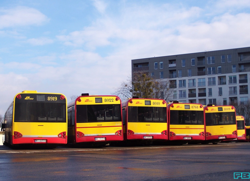 8919, 8022, 8010, 8768, 8009
Ponoć 8919 jako niegdyś pierwszy Solaris w MZA, zostanie miejskim zabytkiem. I ma duże szanse odzyskać pierwotny numer - 6962.
Słowa kluczowe: SU15 8919 8022 8010 8768 8009 ZajezdniaKleszczowa 2016