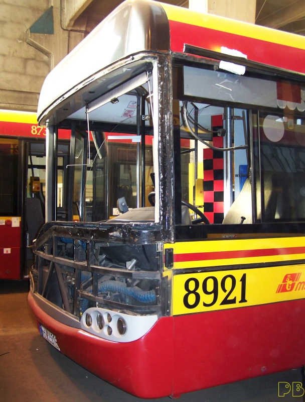 8921
I znowu szyba do wymiany
Słowa kluczowe: Solaris U15 R9, R10, R13, R11