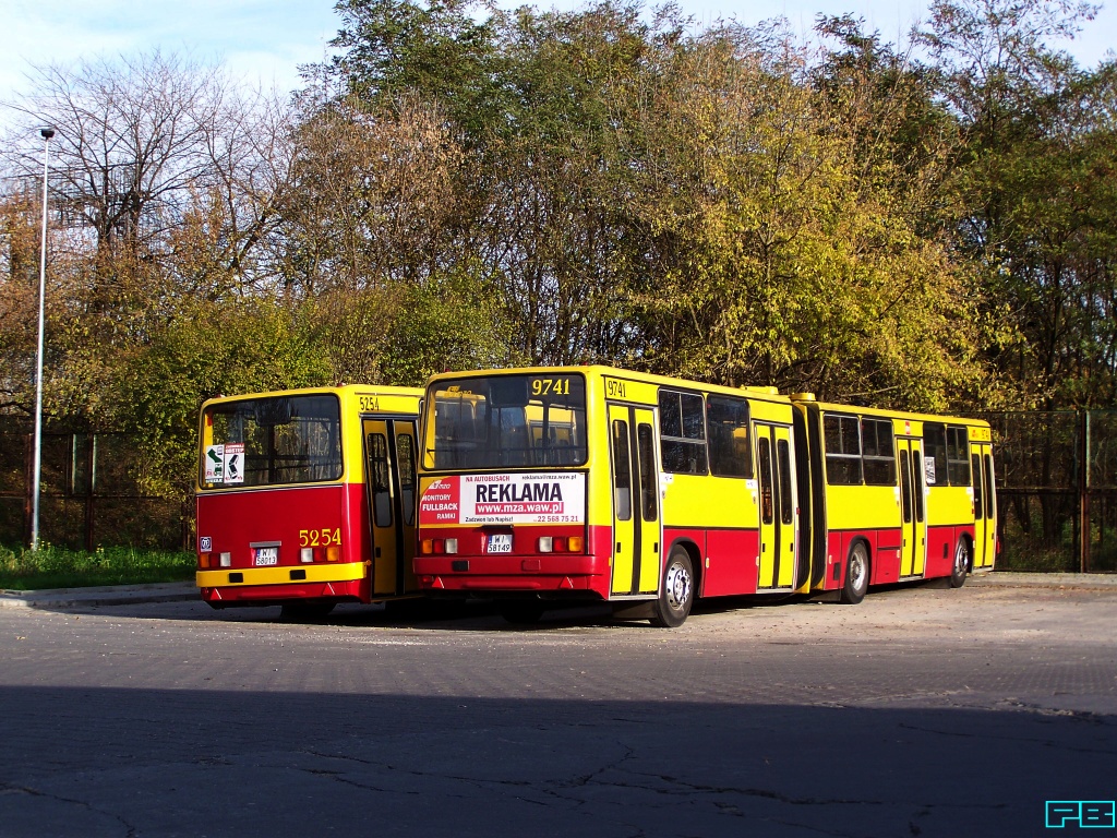 5254/9254, 9741
MZA konsultowało te zmiany z KMKM.  
Mimo, że zabytki są własnością MZA.
Przenumerowanie musiało niestety nastąpić. Nowe Solarisy z Kleszczowej będą miały zakres 5201-5260, zatem 5254 było by podwójne.
Słowa kluczowe: IK280 5254 9741 ZajezdniaStalowa 2015