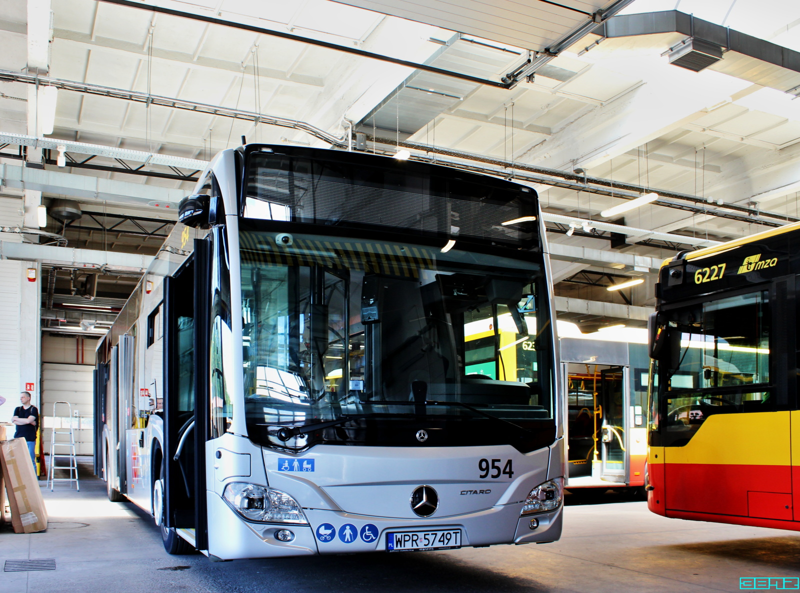 954
Słowa kluczowe: Citaro12Hybrid 954 ZajezdniaKleszczowa 2024