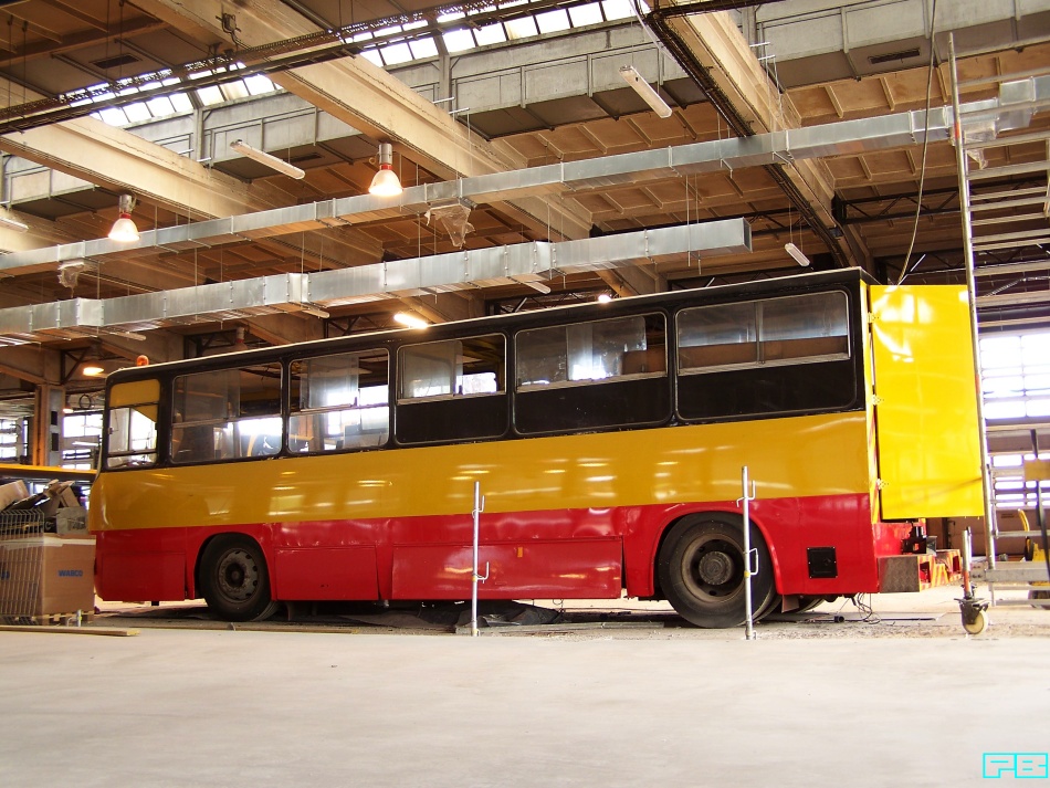 9611
Czeka na uzbrojenie. Będą piękne srebrne kapsle.
W odróżnieniu od 9646 i 9691 jeszcze pociągnie. To nie automat. A wspomniane dwa autopogoty, kierownik Woronicza planuje odstrzelić. 
Słowa kluczowe: IK280/A 9611 ZajezdniaKleszczowa 2014