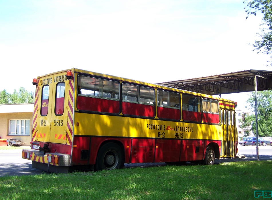 9618
Dyżurny na bramie.
Słowa kluczowe: IK280/A 9618 ZajezdniaKleszczowa 2014