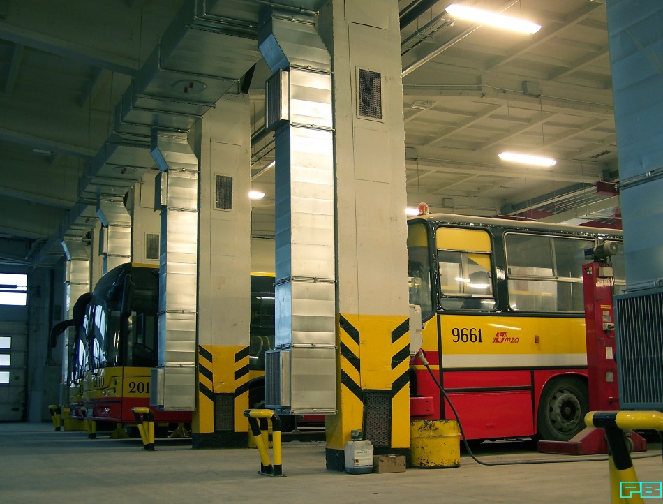 9661
Tymczasem on odżywa.
Słowa kluczowe: IK280/A 9661 ZajezdniaKleszczowa 2014
