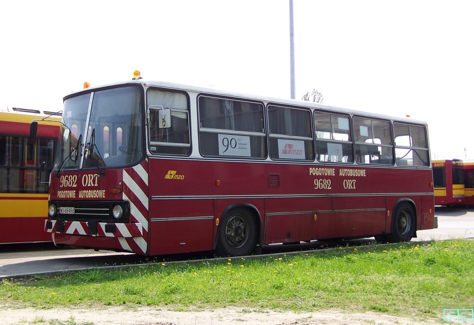 9682
Blacharka i kratownica mają być naprawione.
Słowa kluczowe: IK280/A 9682 ZajezdniaOstrobramska 2014