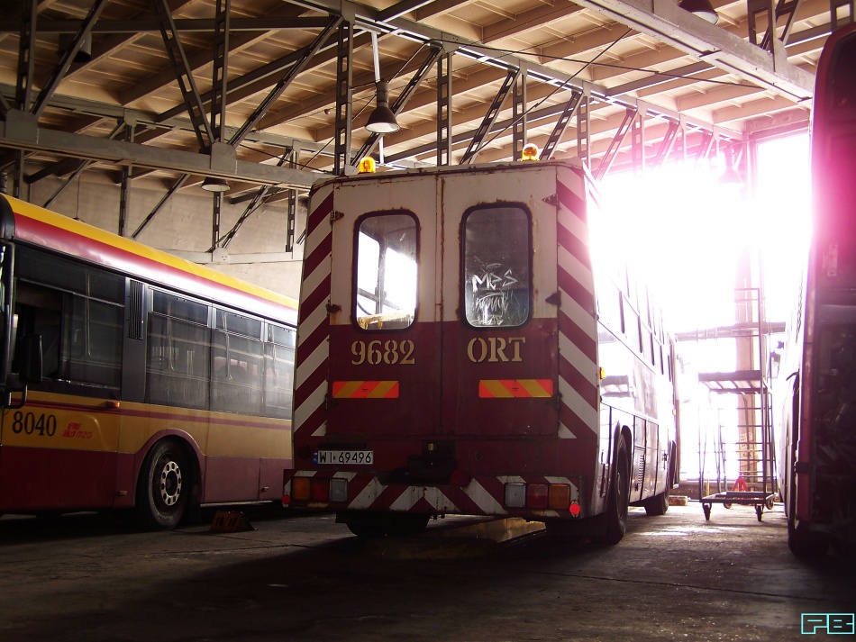 9682
Sporo jest w nim do roboty. Na wiosnę przejdzie gruntowny remont na Ostrobramskiej. Naturalnie zachowa swój wygląd.
Słowa kluczowe: IK280A 9682 ZajezdniaOstrobramska 2014