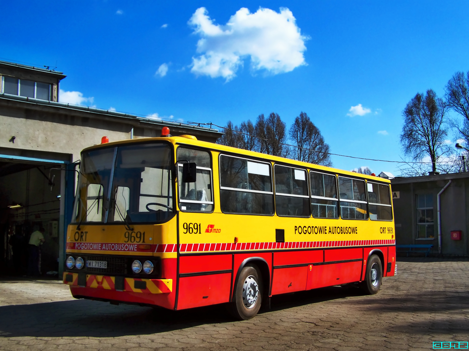 9691
Z silnikiem RabaD10.
Słowa kluczowe: IK280A 9691 ORT 2011