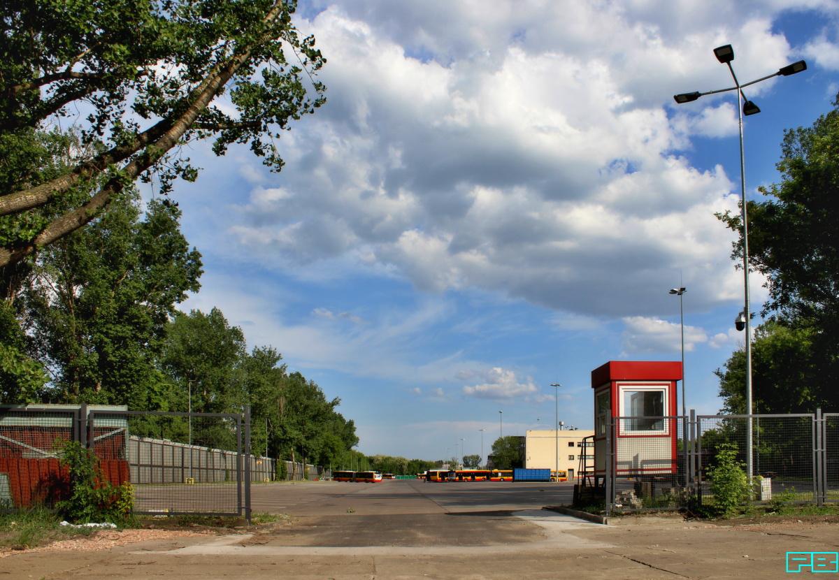 Plac północny Zajezdnia Stalowa
Widok na zakład z nowego placu.
Słowa kluczowe: Placpółnocny ZajezdniaStalowa 2018